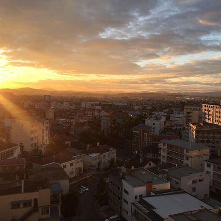 Hotel Le Pousse Pousse อันตานานารีโว ภายนอก รูปภาพ