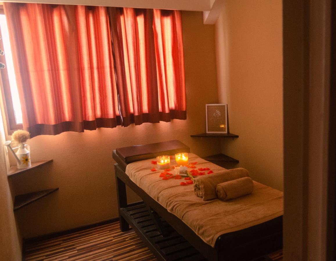 Hotel Le Pousse Pousse อันตานานารีโว ภายนอก รูปภาพ