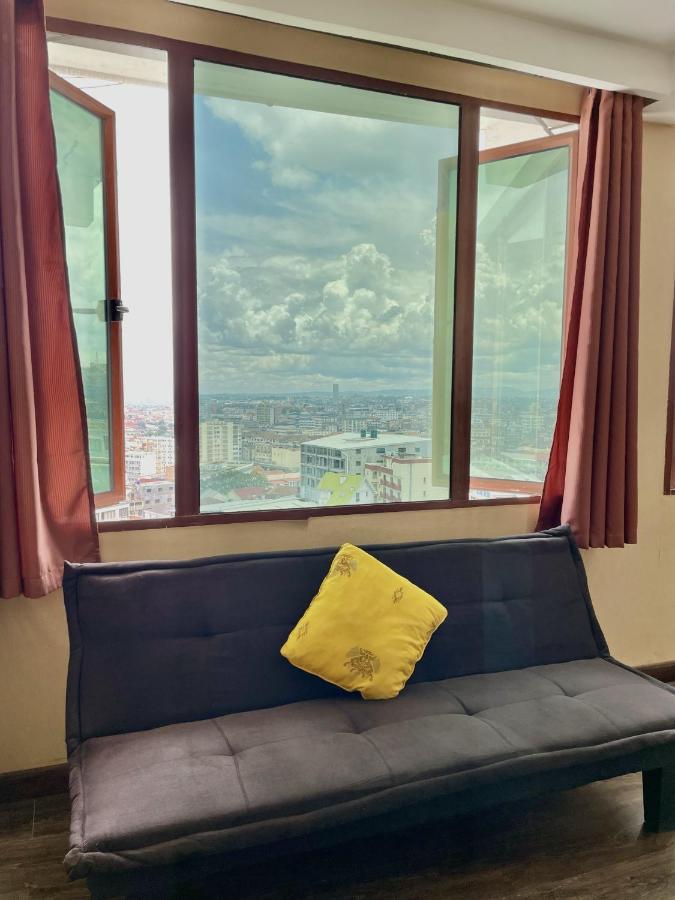 Hotel Le Pousse Pousse อันตานานารีโว ภายนอก รูปภาพ