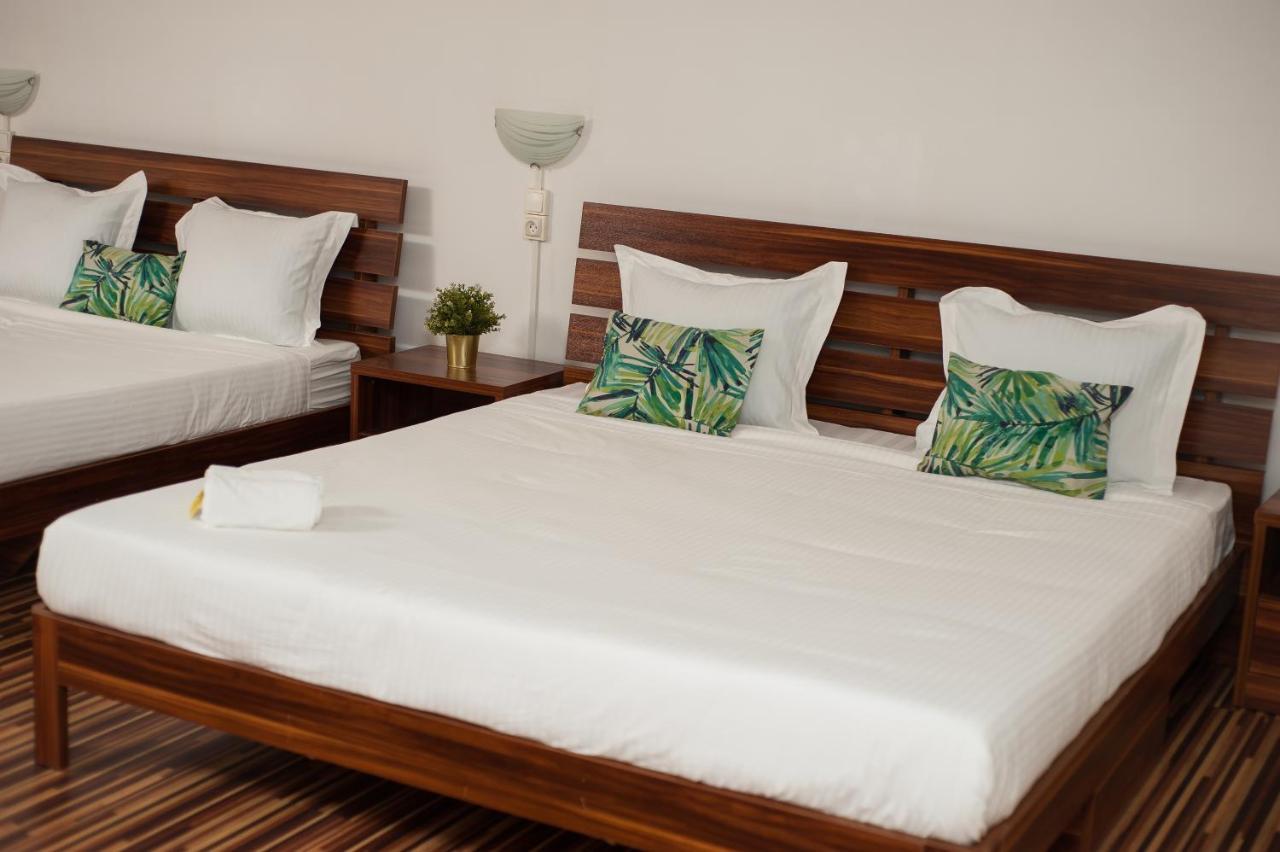 Hotel Le Pousse Pousse อันตานานารีโว ภายนอก รูปภาพ