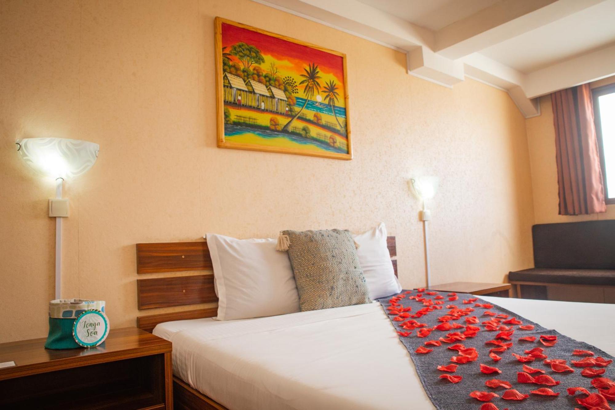 Hotel Le Pousse Pousse อันตานานารีโว ภายนอก รูปภาพ
