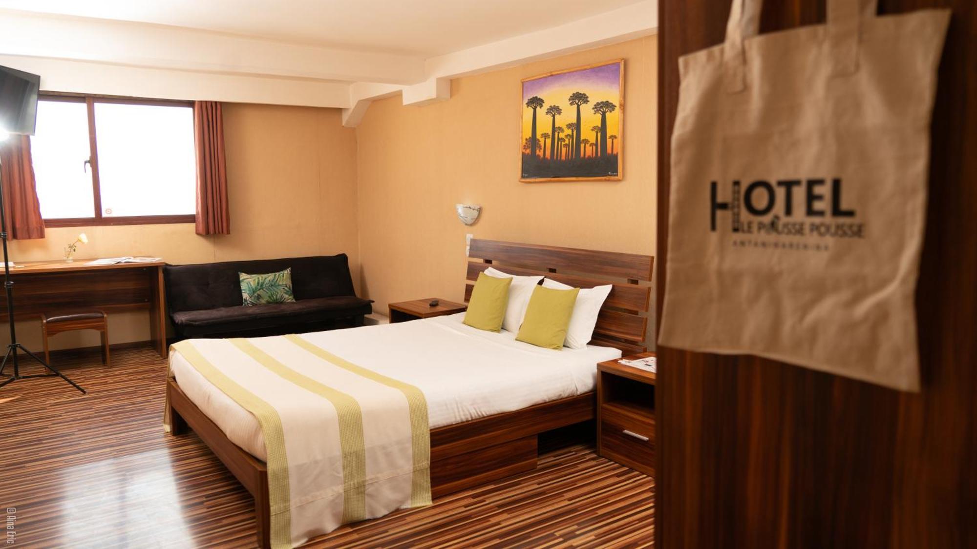 Hotel Le Pousse Pousse อันตานานารีโว ภายนอก รูปภาพ
